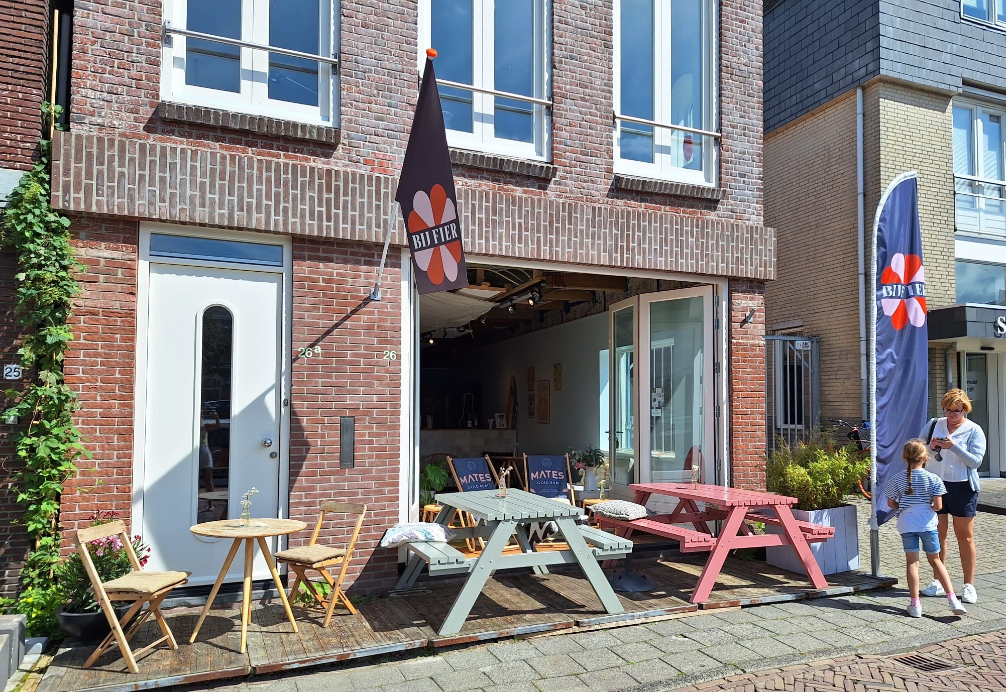 1e Oosterkade 26 14 aug '23 BijFier-exterieur-scheef v links